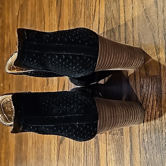 LUCKY BRAND Booties - Picture 5 of 8